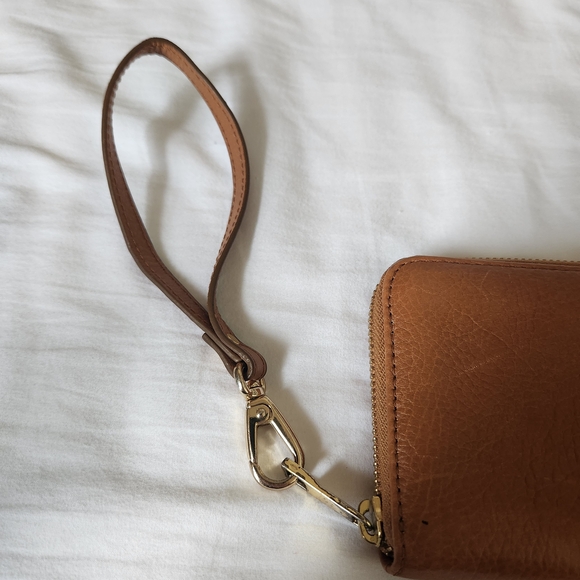 Fossil Tan Leather Wristlet - Picture 2 of 10